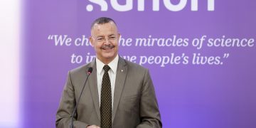 Le ministre de la Santé inaugure de capacités de production réalisées par Sanofi Tunisie sur son site industriel de Megrine.