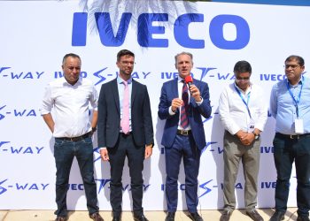 شركة IVECO تطلق مجموعة مركباتها الثقيلة الجديدة في تونس  IVECO S-WAY و IVECO T-WAY