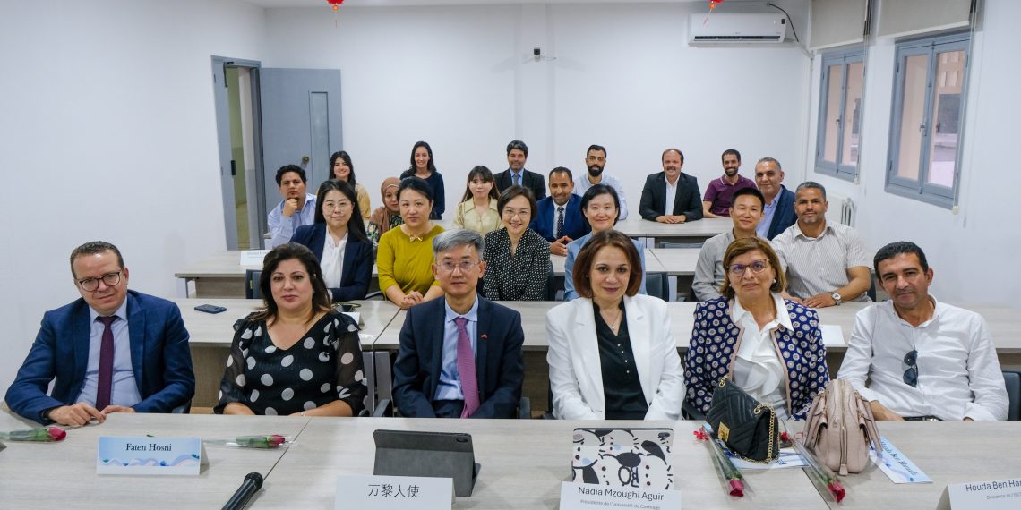 لأول مرة في تونس: افتتاح قاعة ذكيّة في المعهد العالي للغات بتونس