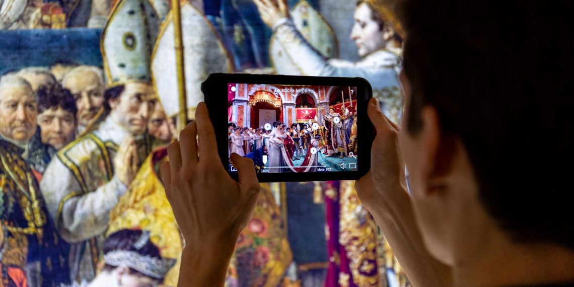 « Notre-Dame de Paris, L’Exposition Augmentée » fait son tour du monde avec les tablettes Samsung