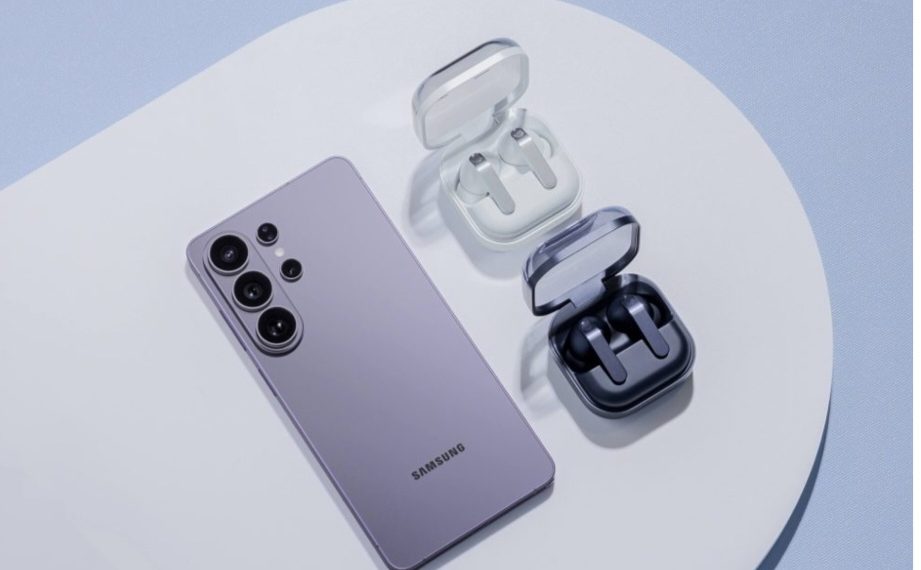 اجعل لحظاتك مميزة في عيد الأضحى مع هاتف Galaxy S26 Ultra وسماعات Galaxy Buds4 Pro