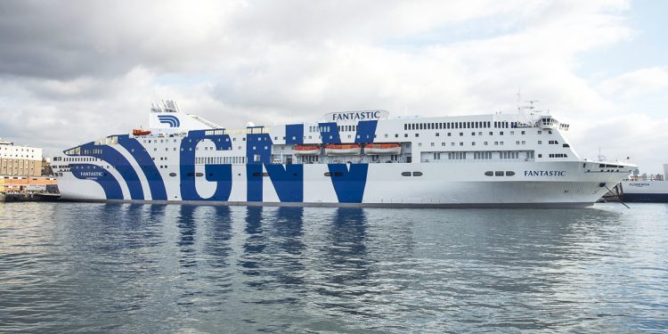 شركة GNV تؤكد إلتزامها بتطوير الربط البحري بين إيطاليا وتونس