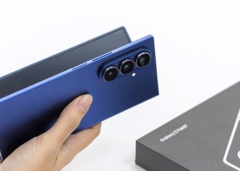 سامسونج ترسم ملامح المستقبل: سبع سنوات من الابتكار في الهواتف القابلة للطي Galaxy